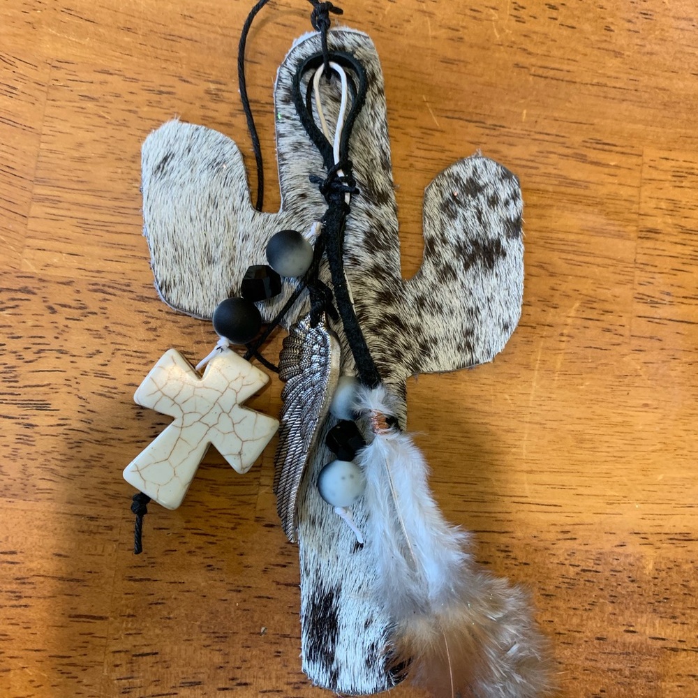 Saddle charms